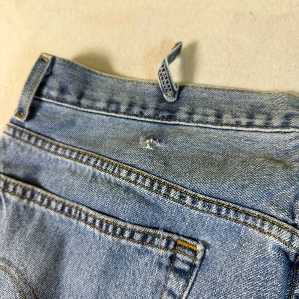Levis 550 Relaxed Fit Tapered Leg Light Wash Blue Denim Jeans Mens 40x32
